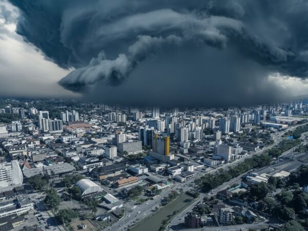 Formação do ciclone é esperado entre sexta e sábado com alto risco de vendavais em vários estados