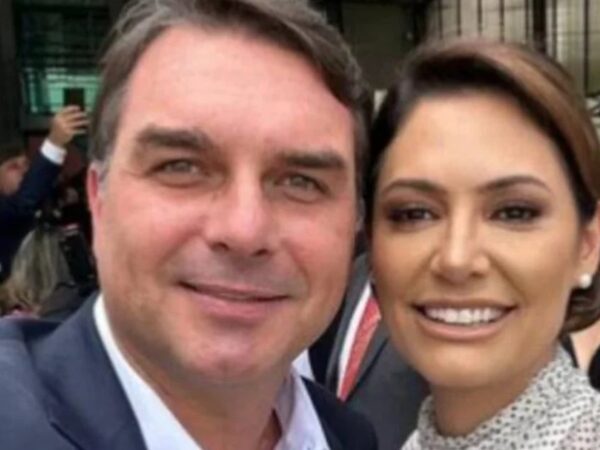 Michelle Bolsonaro diz o que pensa de Flávio Bolsonaro e mais detalhes diante do acontecido foram expostos.